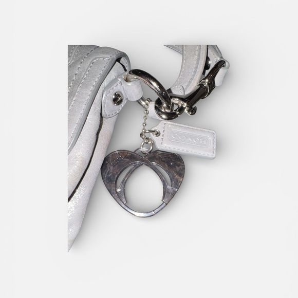 Coach Poppy Layla metallic leather shoulder bag in a shimmery gray/silver EUC - Picture 8 of 12